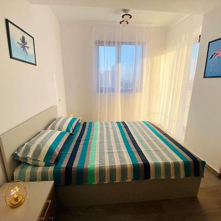 Soho Apartment - City View With Rooftop Garden Bukares Bagian luar foto