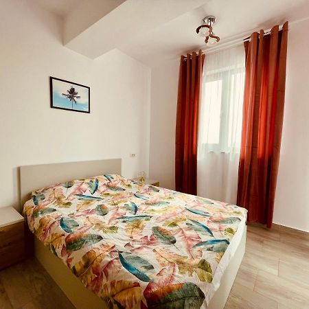 Soho Apartment - City View With Rooftop Garden Bukares Bagian luar foto