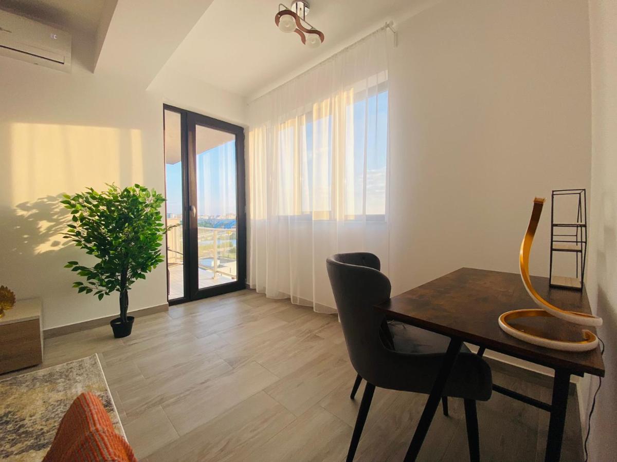Soho Apartment - City View With Rooftop Garden Bukares Bagian luar foto