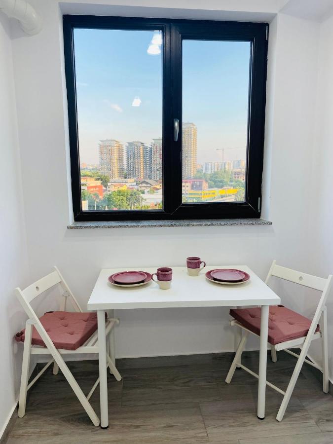 Soho Apartment - City View With Rooftop Garden Bukares Bagian luar foto