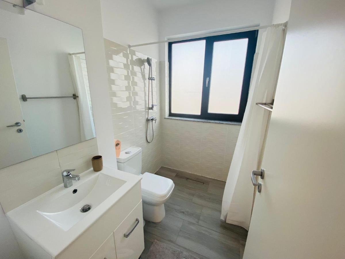 Soho Apartment - City View With Rooftop Garden Bukares Bagian luar foto